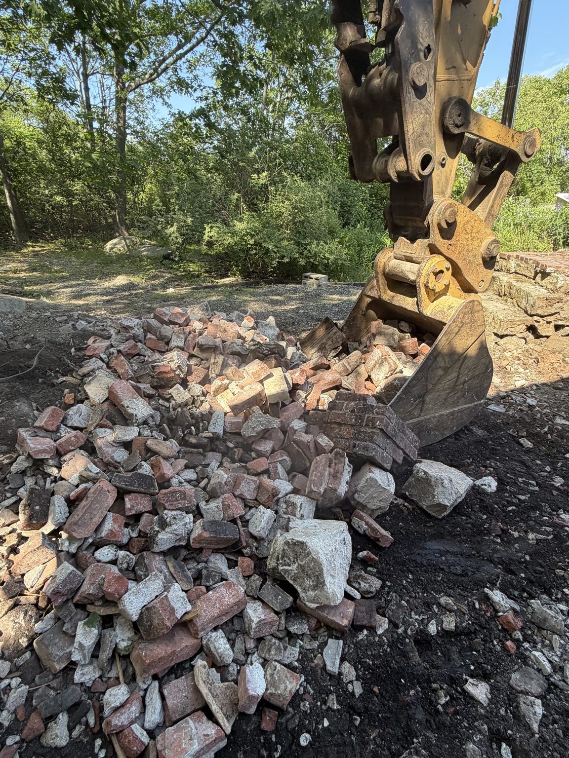 J’s Junk Services demolition debris removal and hauling